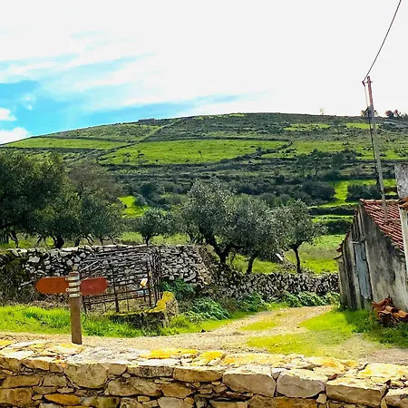 Casas Da Chainca - Turismo De Natureza * Chainca (Porto de Mos, Leiria)