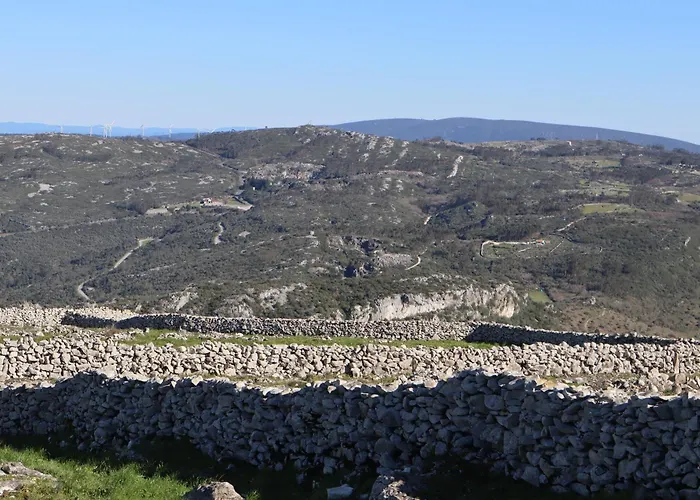 Casas Da Chainça - Turismo De Natureza * Chainca (Porto de Mos, Leiria)